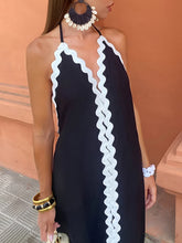 Neckholder-Midikleid mit Zickzack-Kante